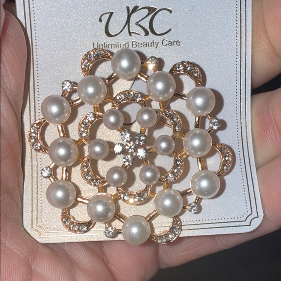 UBC Jewelry - Gold and Pearl Floral Brooch